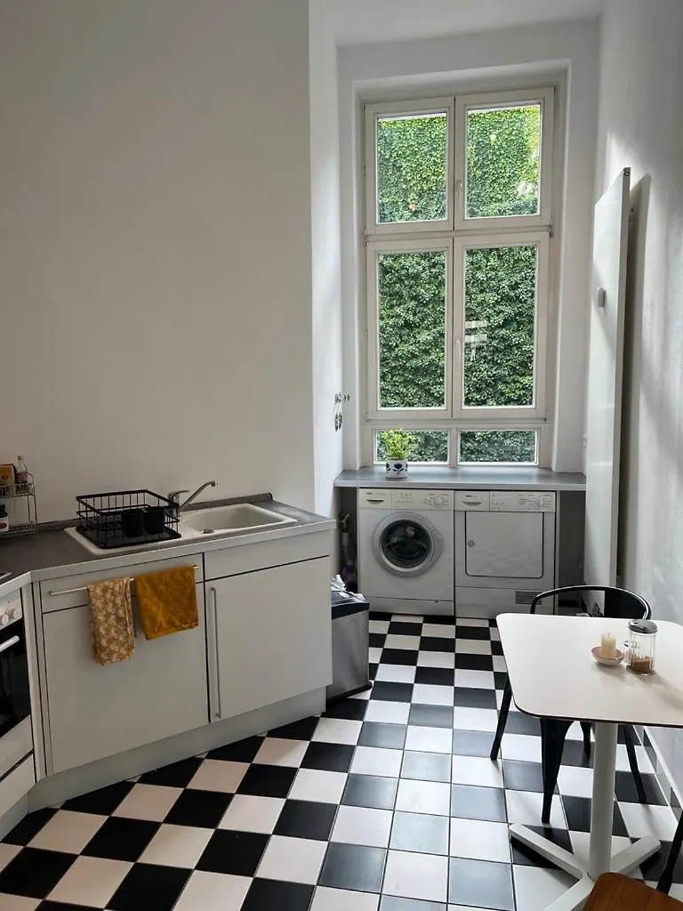 Schoenes Privatzimmer In Charlottenburg Berlin Privat bolig