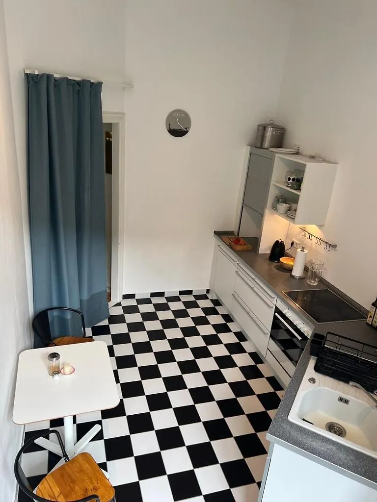 Schoenes Privatzimmer In Charlottenburg Berlin