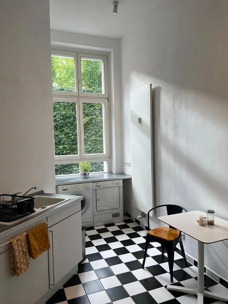 Schoenes Privatzimmer In Charlottenburg Berlin Privat bolig