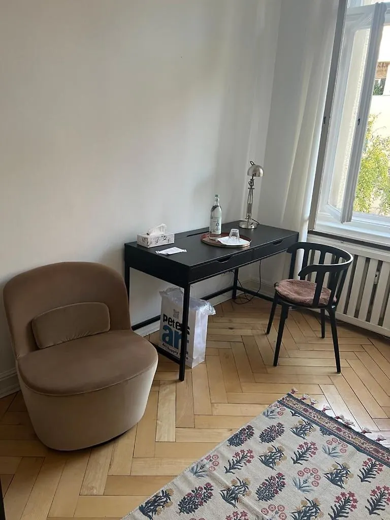 Schoenes Privatzimmer In Charlottenburg Berlin